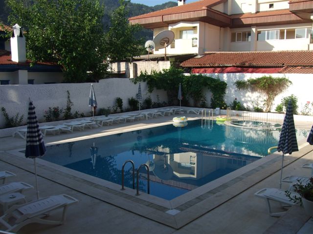Uysal Apartments